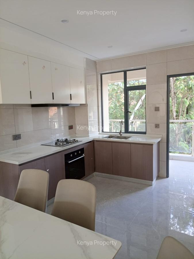 2 Bed Apartment with Swimming Pool at Wood Avenue - 17