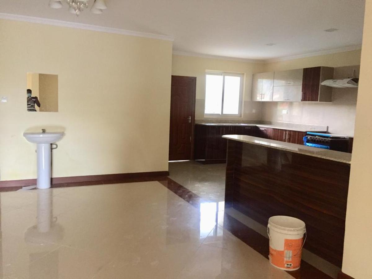 3 Bed Apartment with En Suite in Kilimani - 4