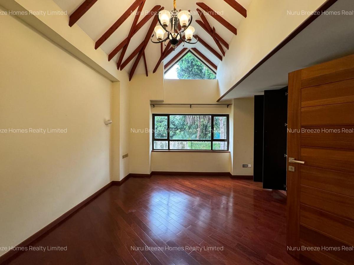 5 Bed Townhouse with En Suite in Lavington - 8