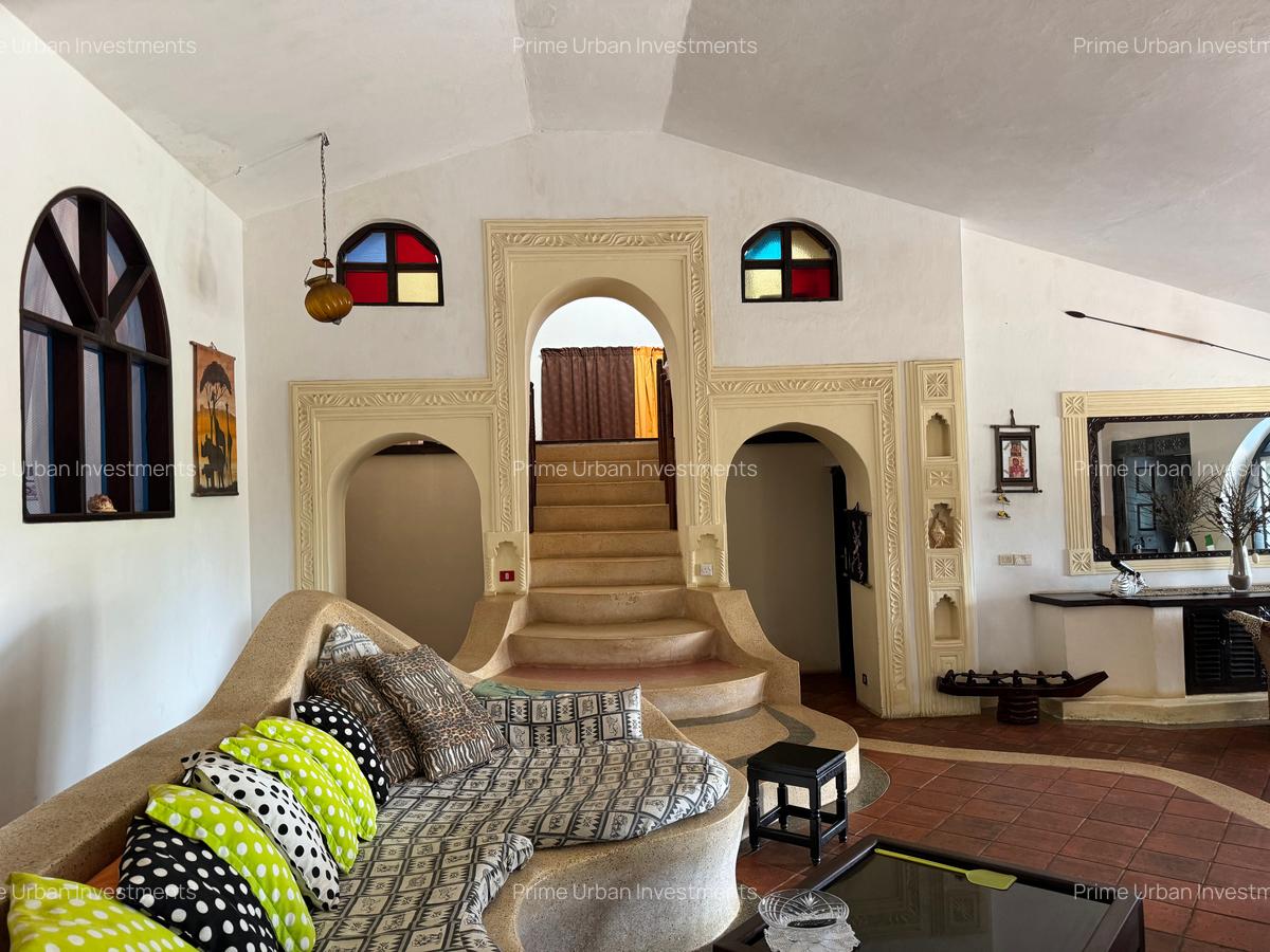 4 Bed Villa with En Suite in Bofa - 5