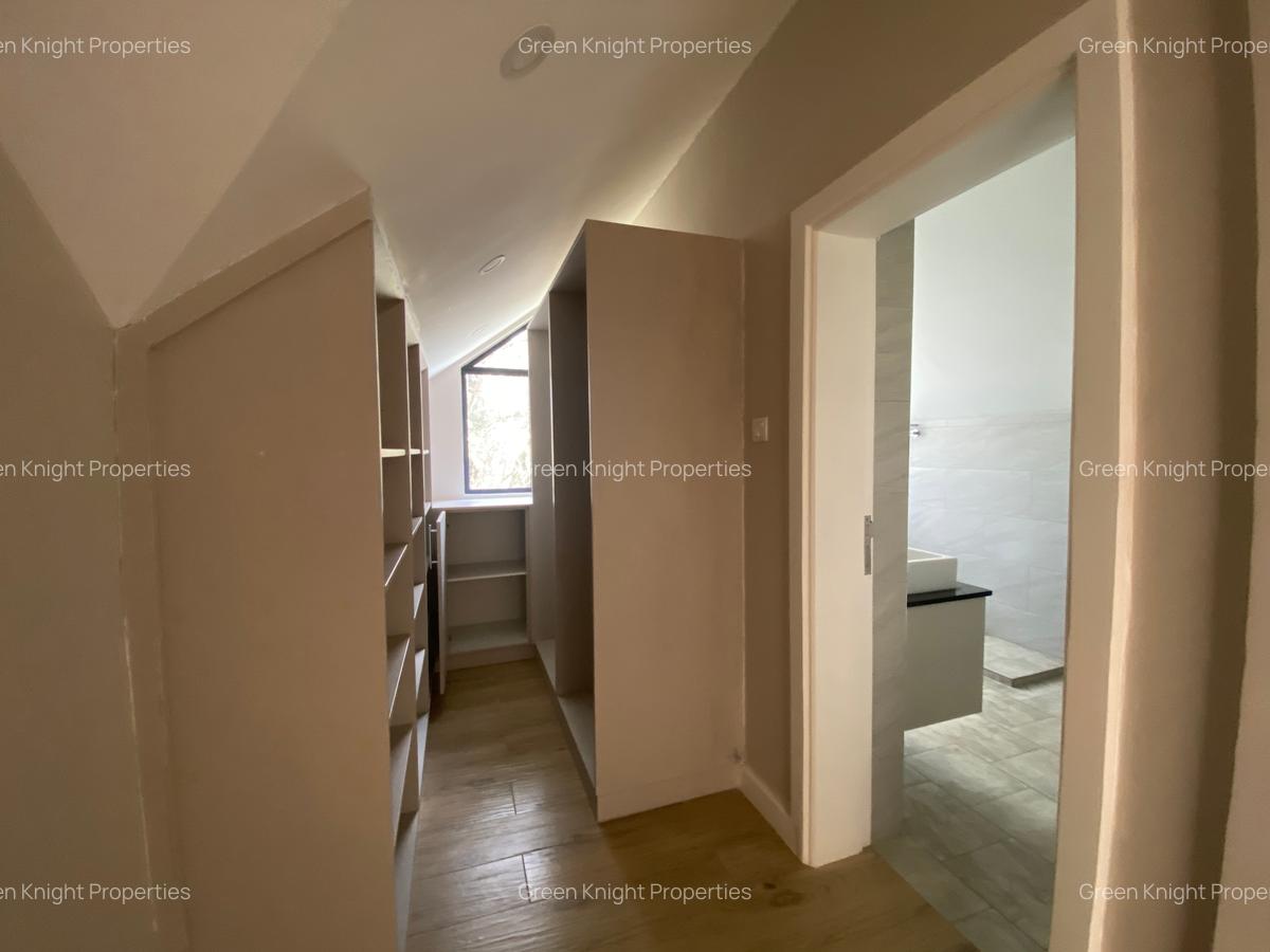 4 Bed Apartment with En Suite in Lavington - 12