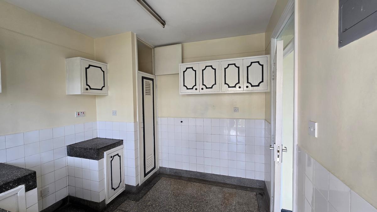 Office with Fibre Internet in Ngong Road - 14