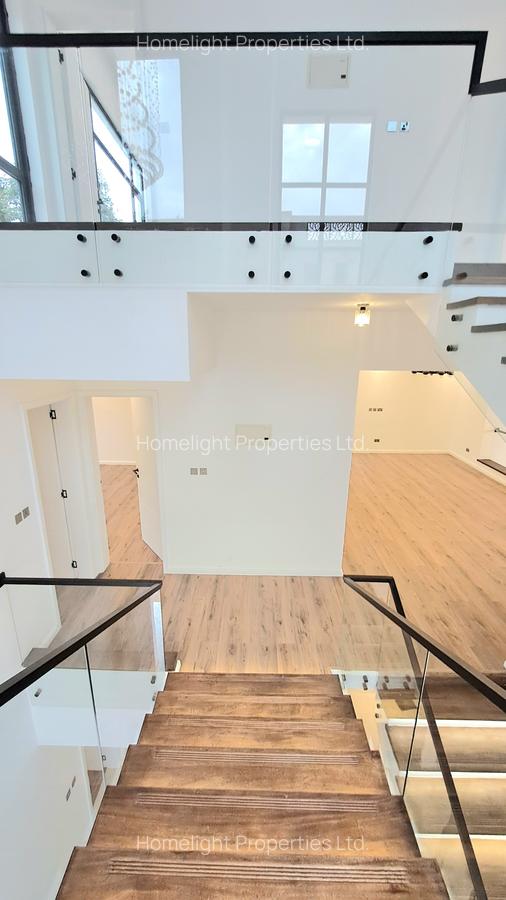 5 Bed Villa with En Suite at Lavington - 10