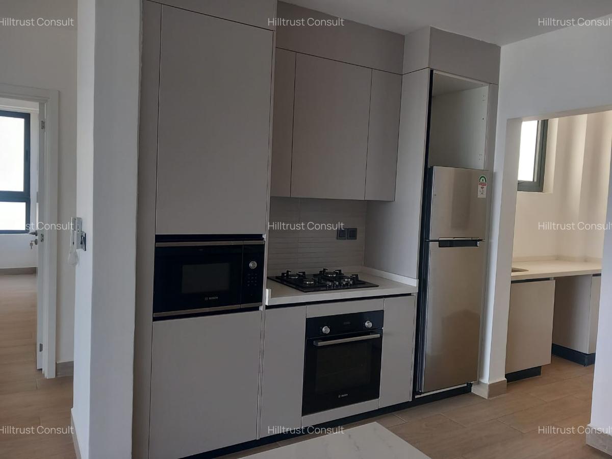 3 Bed Apartment with En Suite in Riverside - 4