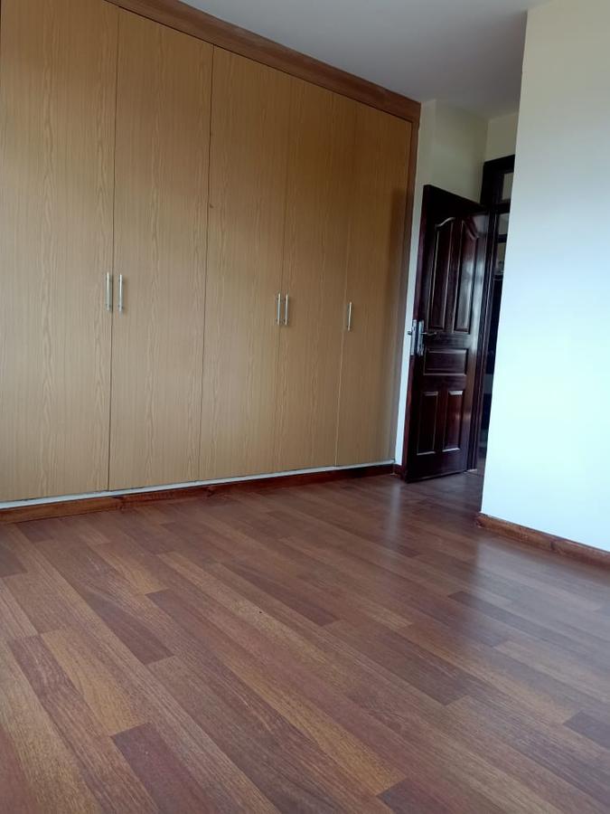 2 Bed Apartment with En Suite at Fourways - 8