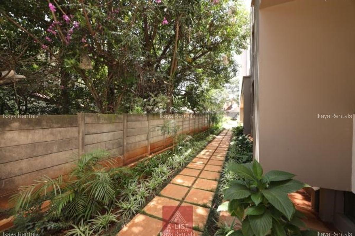 2 Bed Apartment with En Suite in Lavington - 7