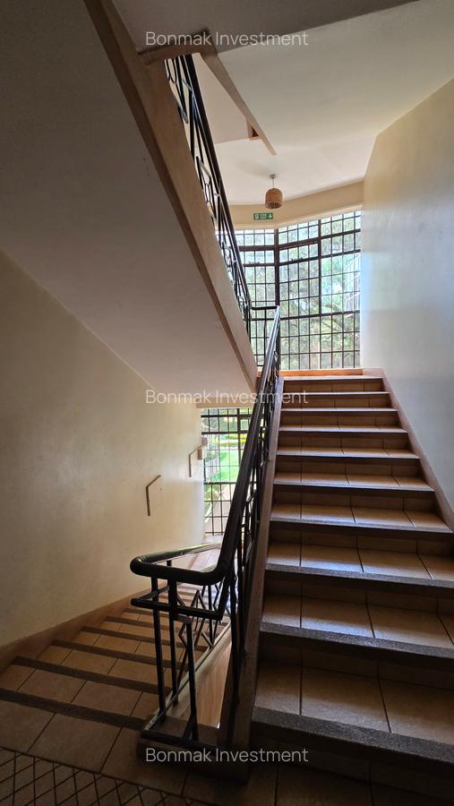 3 Bed Apartment with En Suite at Valley Arcade - 11