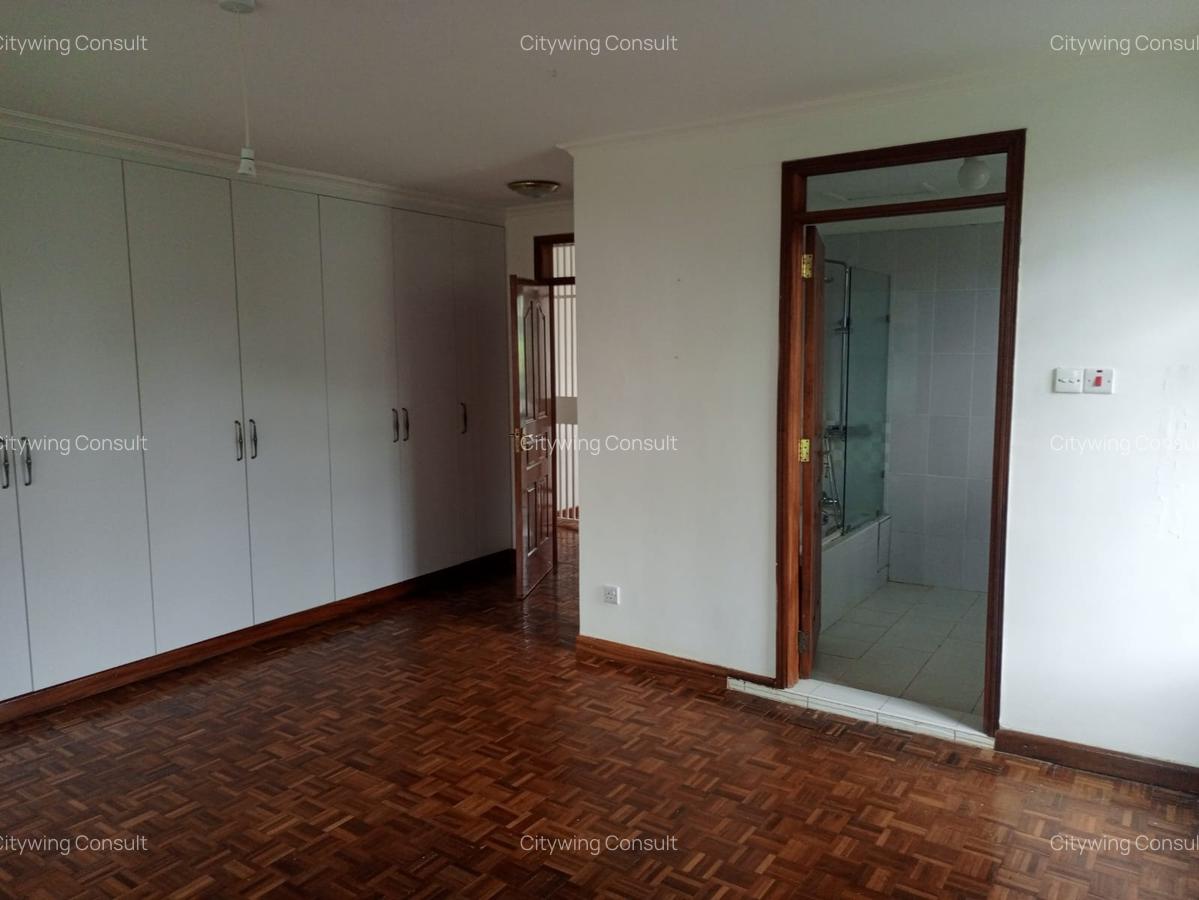 4 Bed Townhouse with En Suite at Red Hill Road - 16