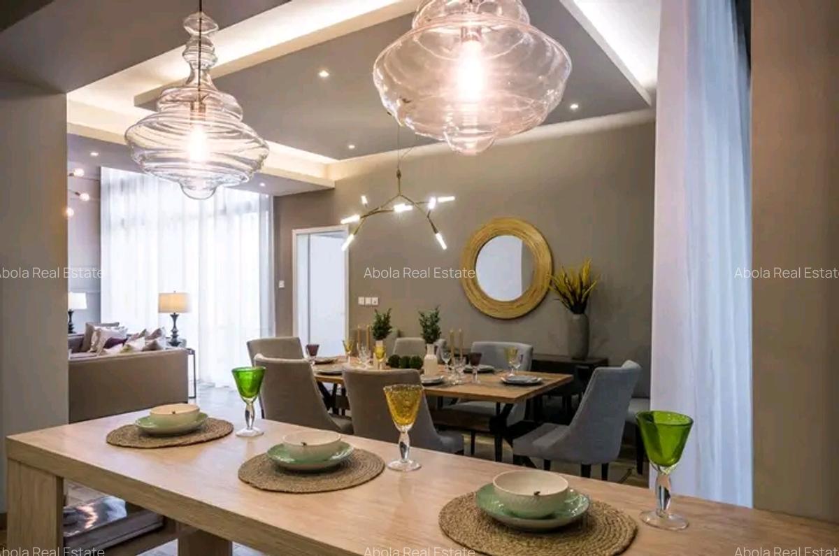 4 Bed Apartment with En Suite in Riverside - 11