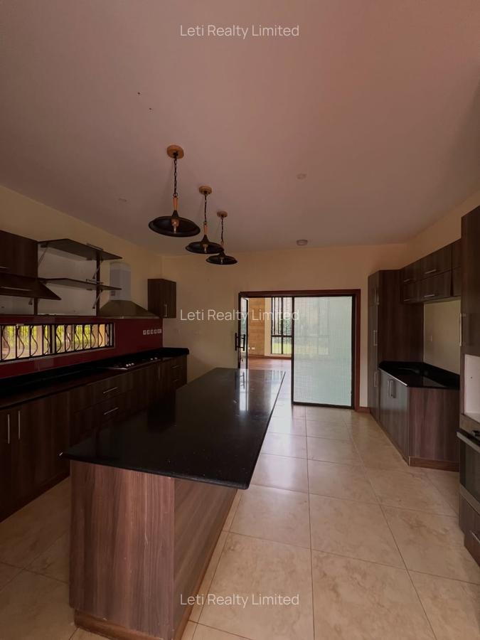 4 Bed Townhouse with En Suite in Runda - 5