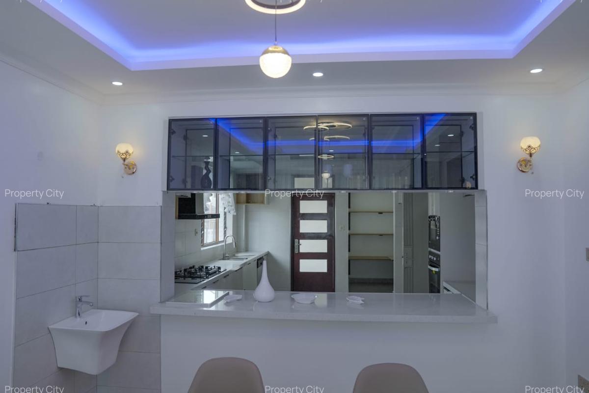 4 Bed House with En Suite at Riabai Road - 11