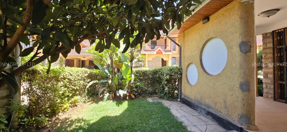 5 Bed Townhouse with En Suite in Lavington - 20