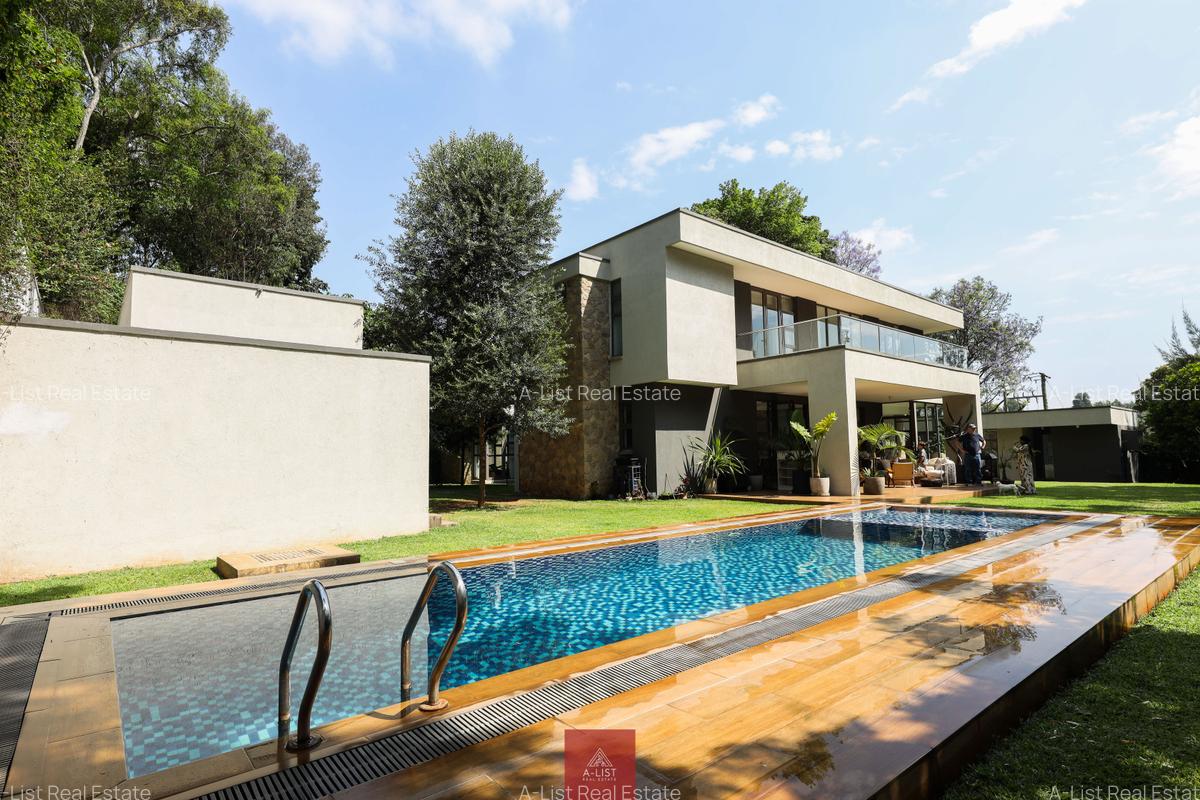 5 Bed Villa with En Suite at Miotoni - 1