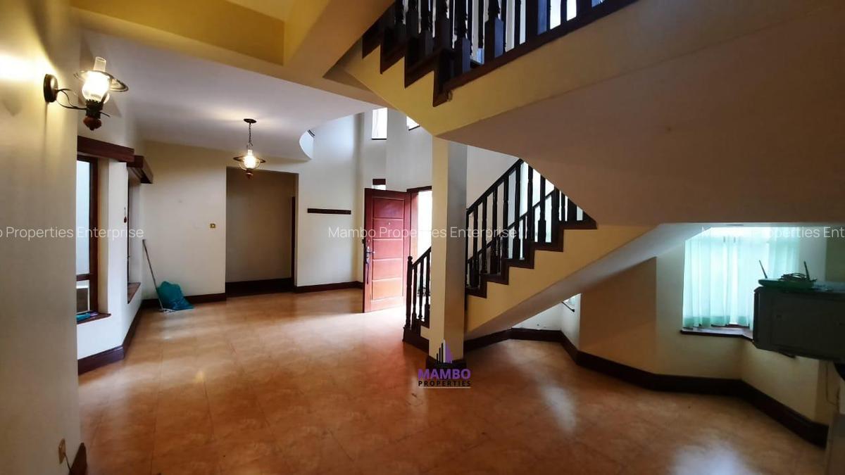 5 Bed Villa with En Suite at Mimosa Rd - 9