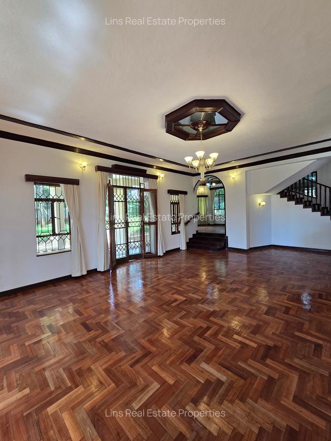 5 Bed House with En Suite in Runda - 17