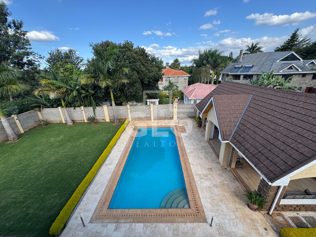 5 Bed House with En Suite in Runda - 6