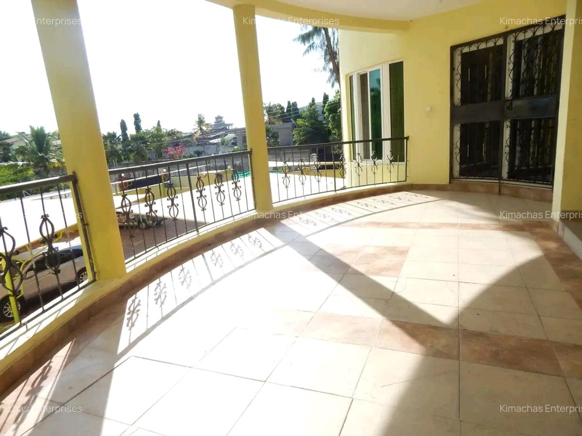 3 Bed Apartment with En Suite at Kilima Road Nyali - 3