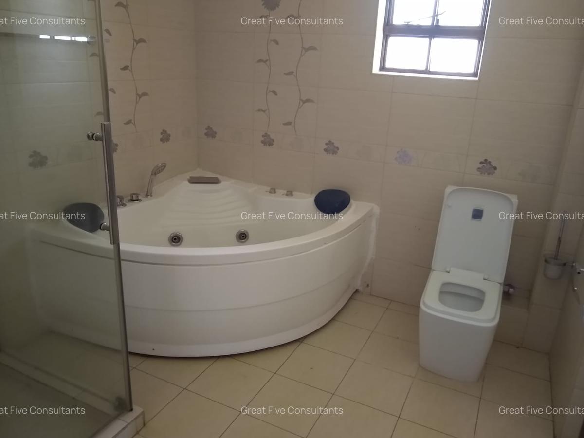 5 Bed Villa with En Suite in Runda - 13