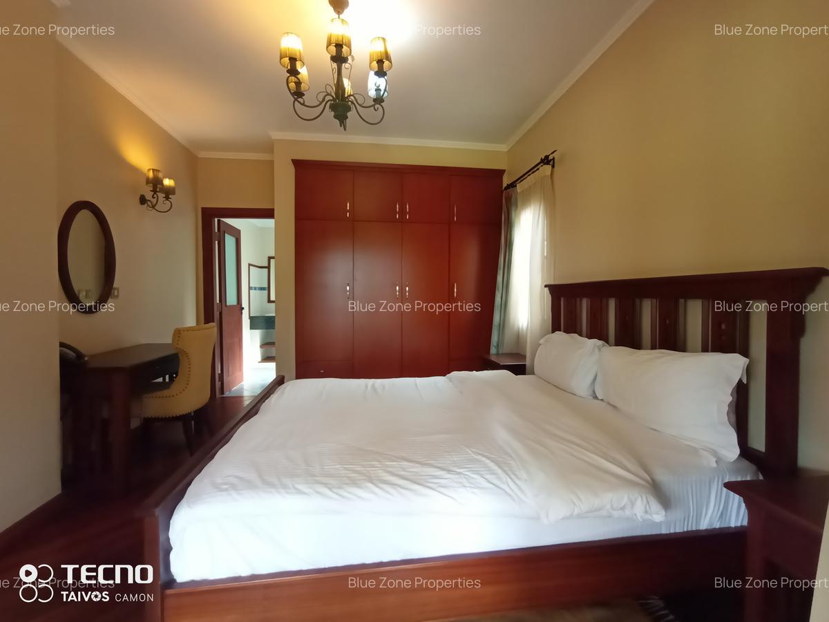 4 Bed Townhouse with En Suite at Windsor Ridgeways - 20