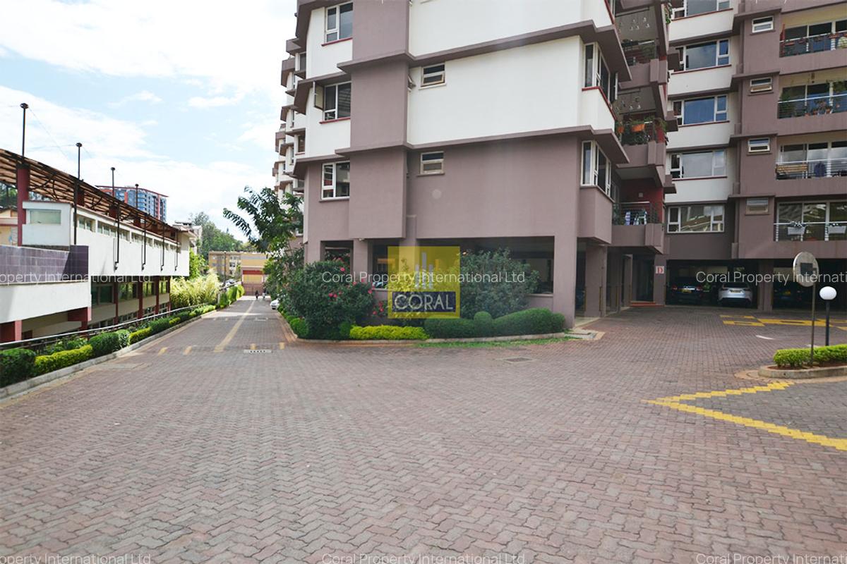 3 Bed Apartment in Parklands - 18