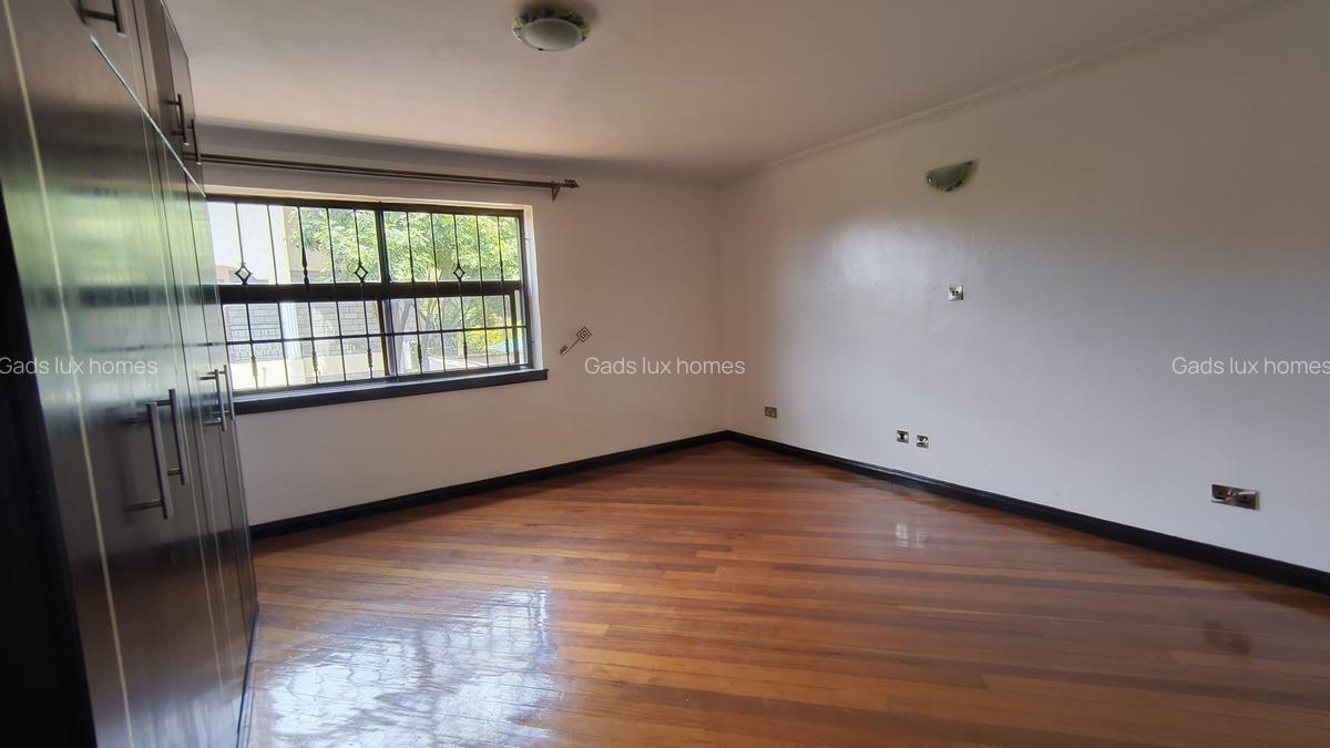 5 Bed Villa with En Suite at Runda - 16