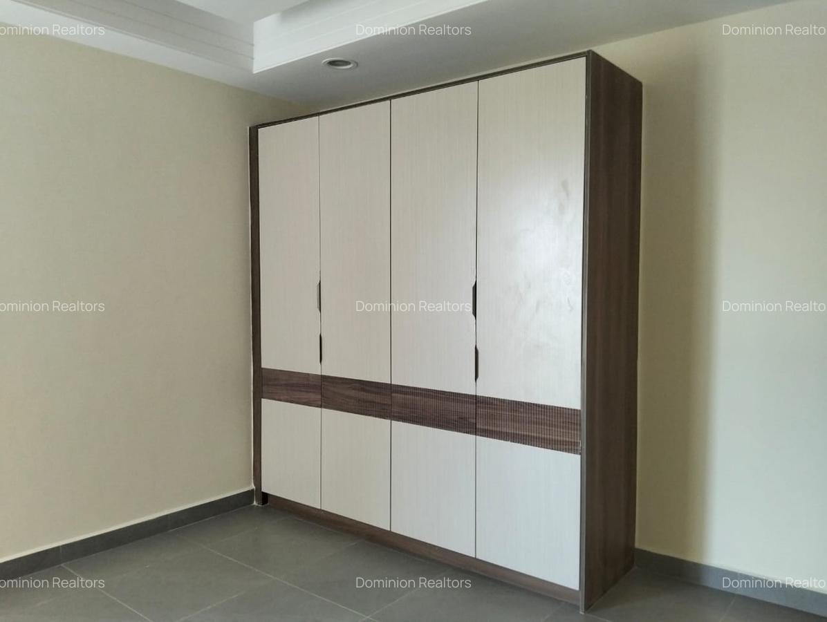 2 Bed Apartment with En Suite in Parklands - 9