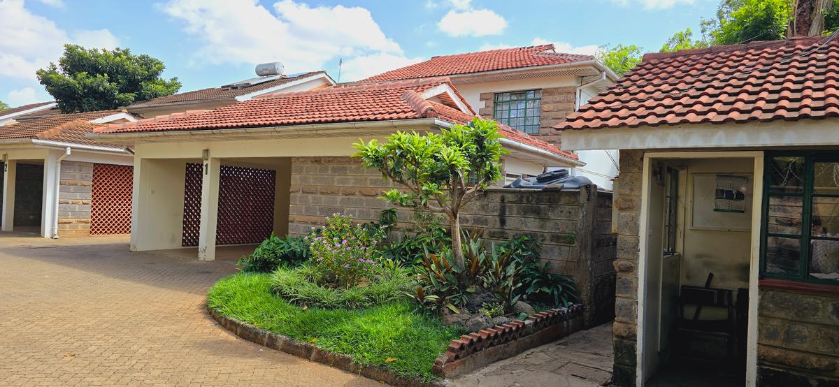 4 Bed Townhouse with En Suite at Off Convent Drive - 1