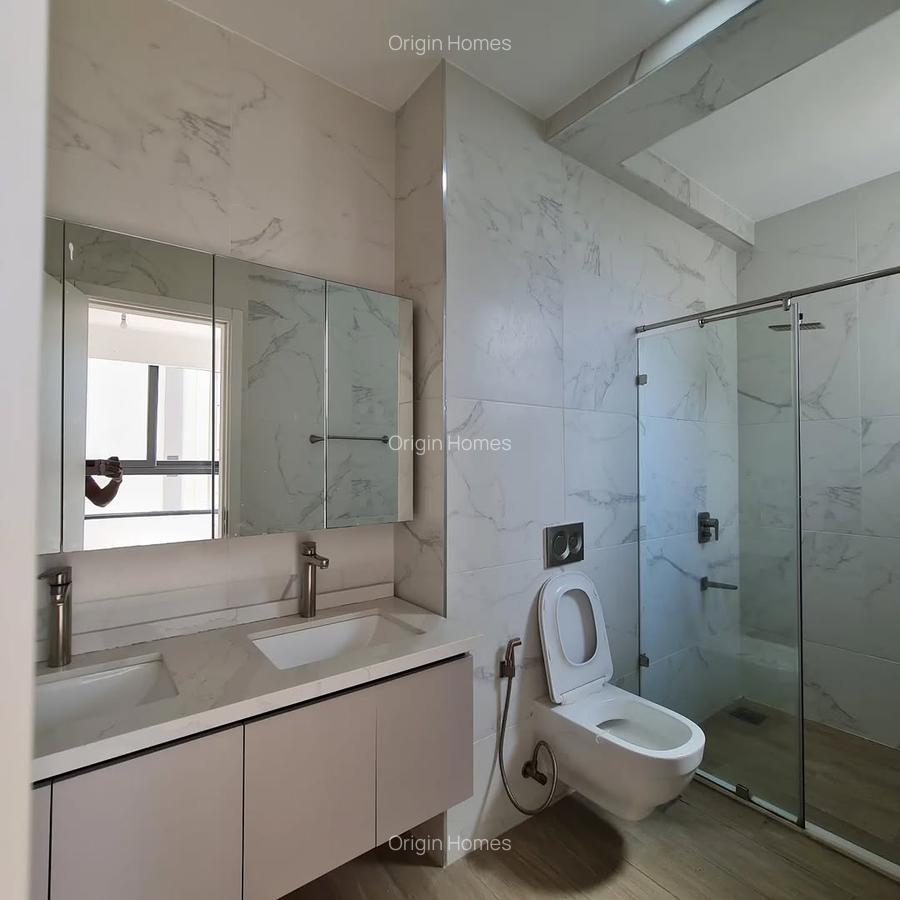 3 Bed Apartment with En Suite at Riverside Drive - 5