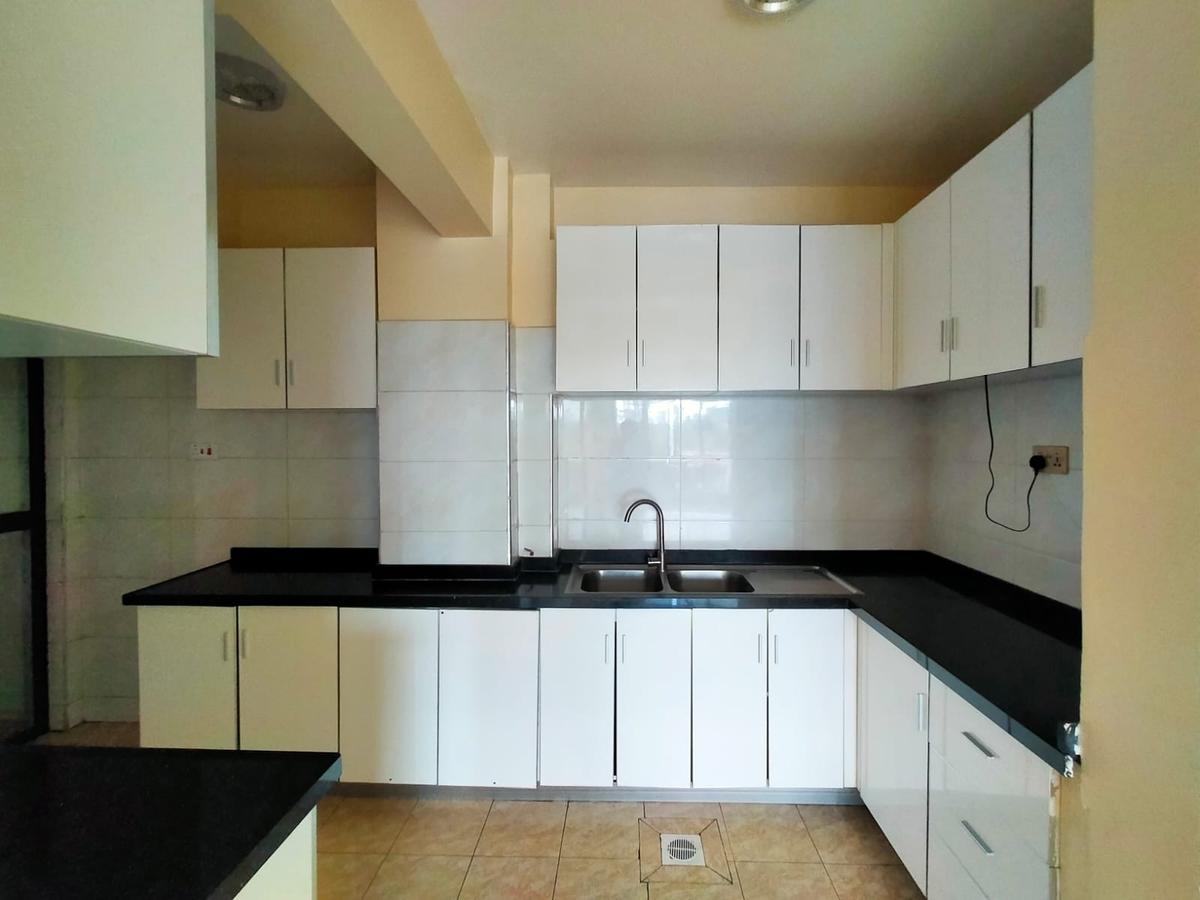 Serviced 3 Bed Apartment with En Suite in Kileleshwa - 9