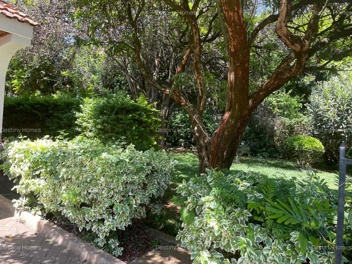 4 Bed Townhouse with En Suite in Lavington - 4