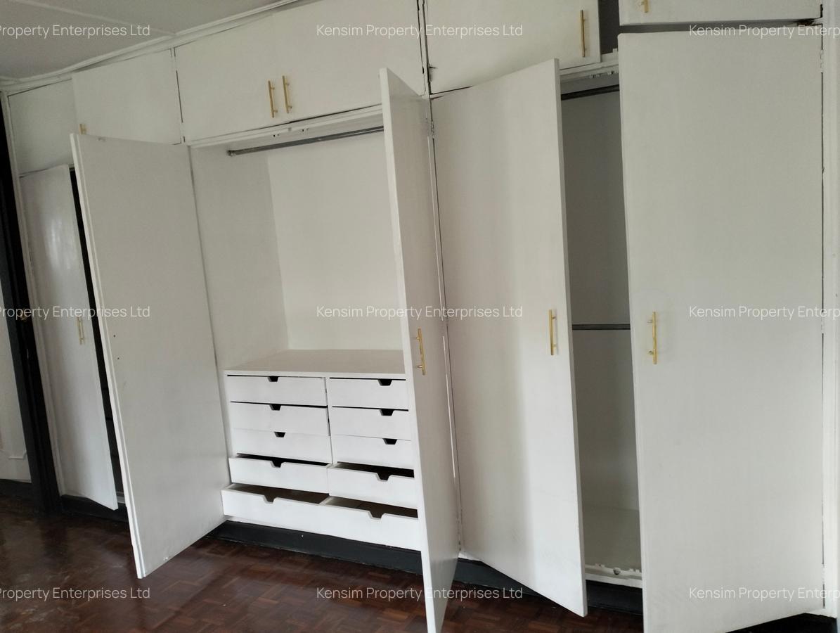 4 Bed Townhouse with En Suite in Lavington - 7