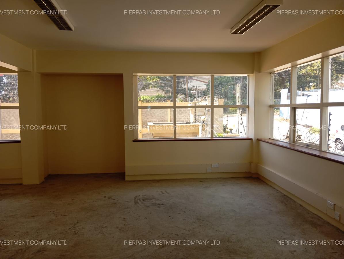 15,000 ft² Office with Service Charge Included in Riverside - 14