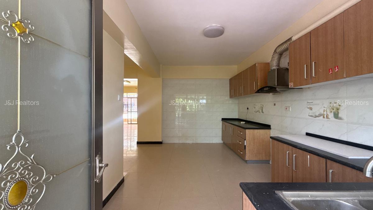 3 Bed Apartment with En Suite in Kilimani - 7