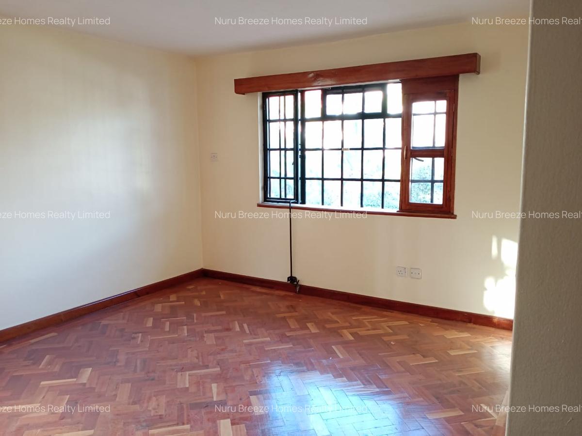 4 Bed Townhouse with En Suite in Spring Valley - 8