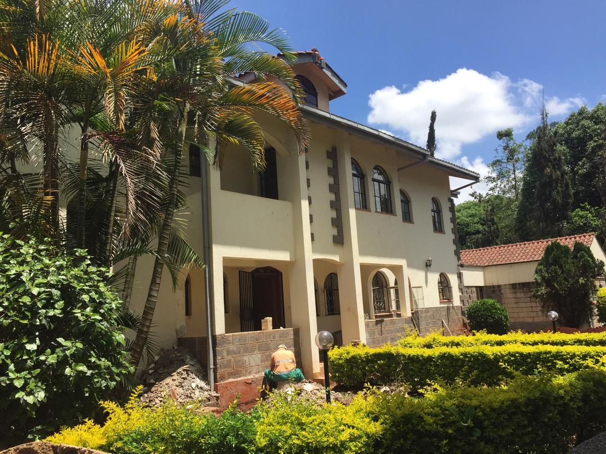 6 Bed House with En Suite in Runda - 2