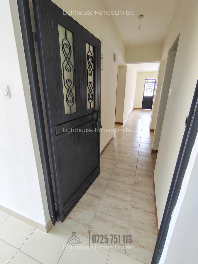 3 Bed Apartment with En Suite at Racecourse - 2