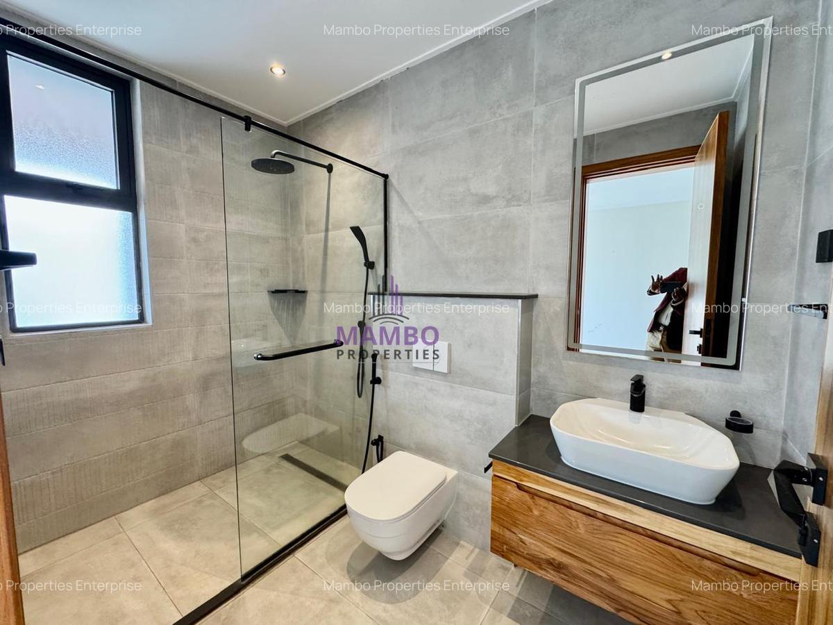 3 Bed Apartment with En Suite at Peponi Rd - 18