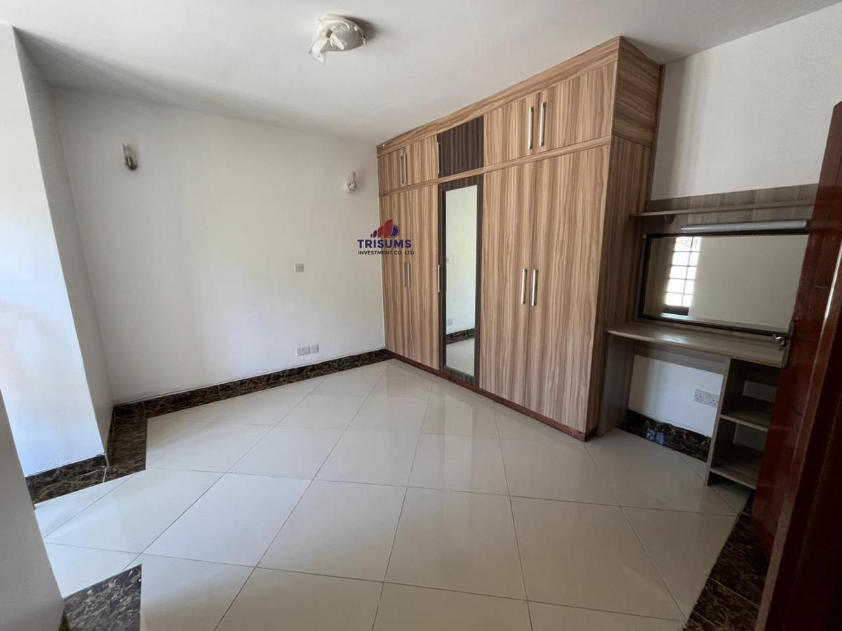 5 Bed Townhouse with En Suite in Kitisuru - 12