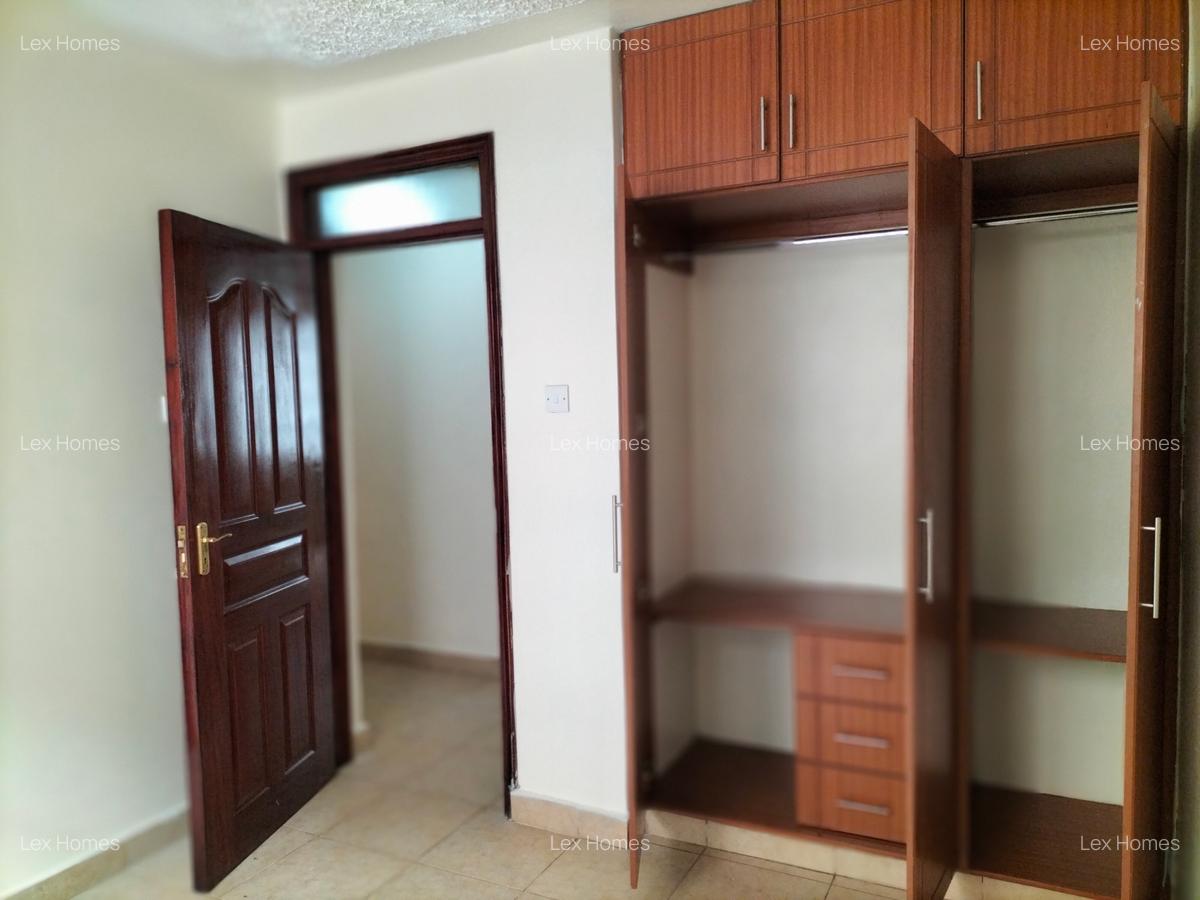 3 Bed Apartment with En Suite at - 10