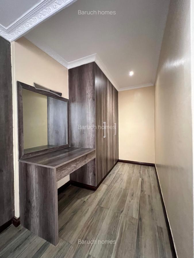 4 Bed Townhouse with En Suite in Lavington - 14