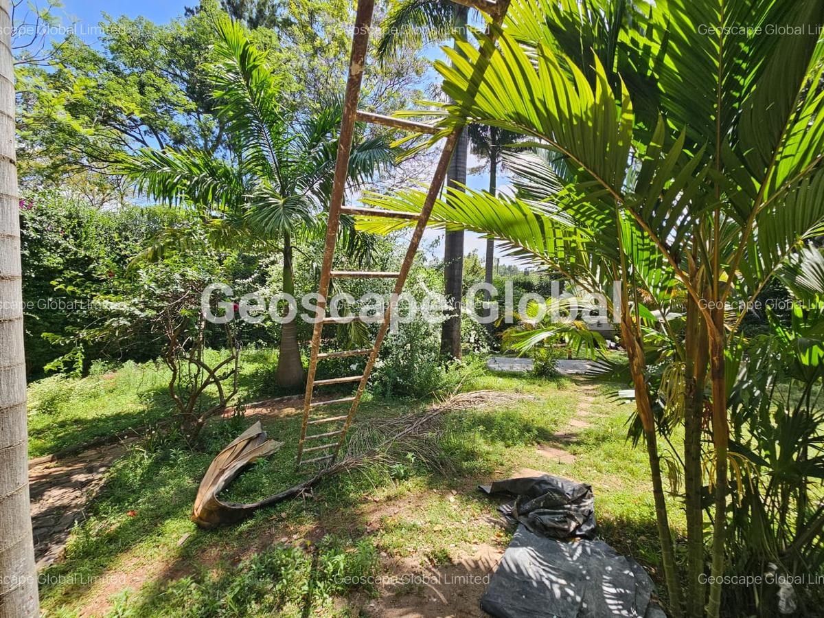 5 Bed House with En Suite in Runda - 6