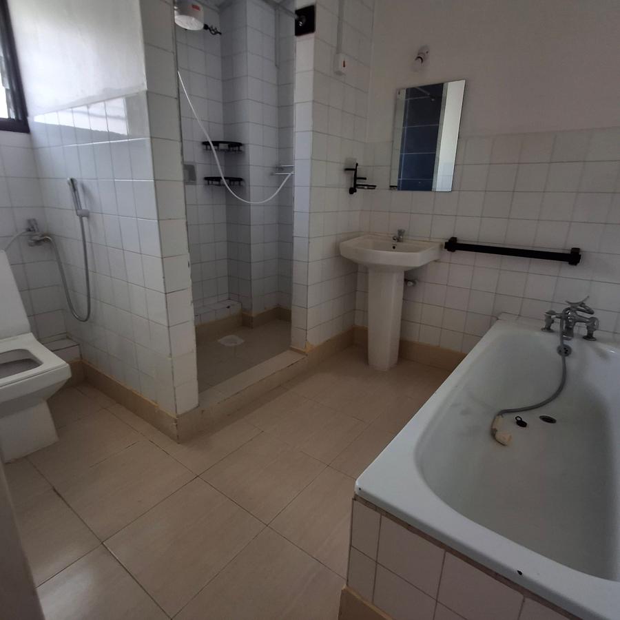 4 Bed Townhouse with En Suite at Nyali - 15