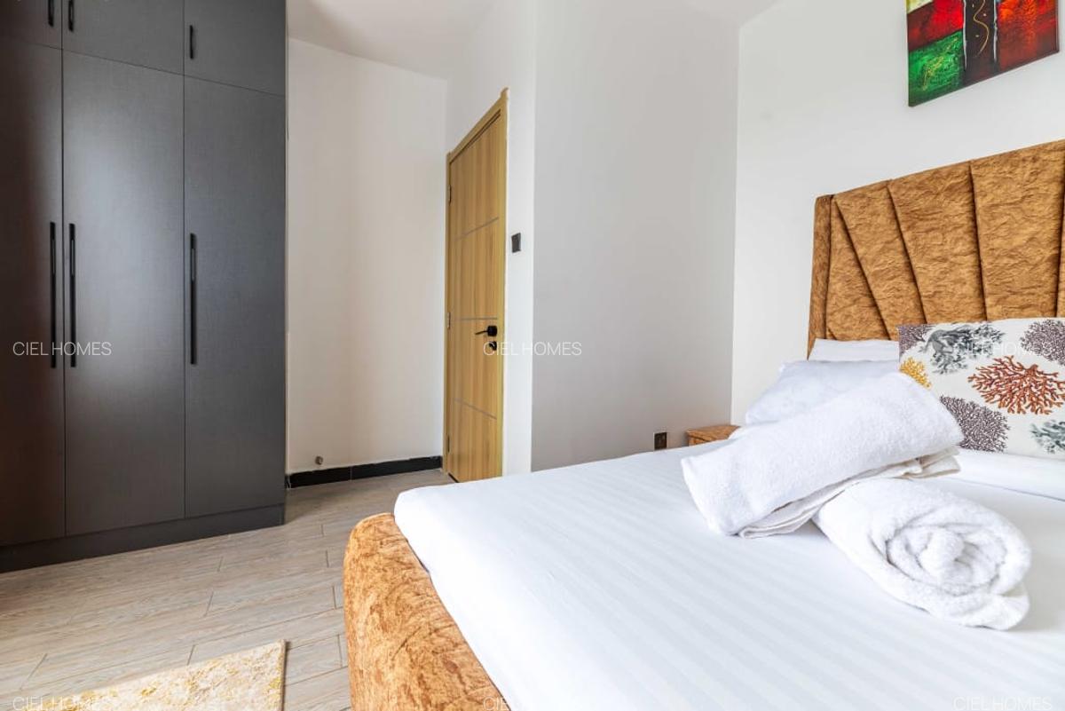 Serviced 3 Bed Apartment with En Suite at Wood Avenue - 13