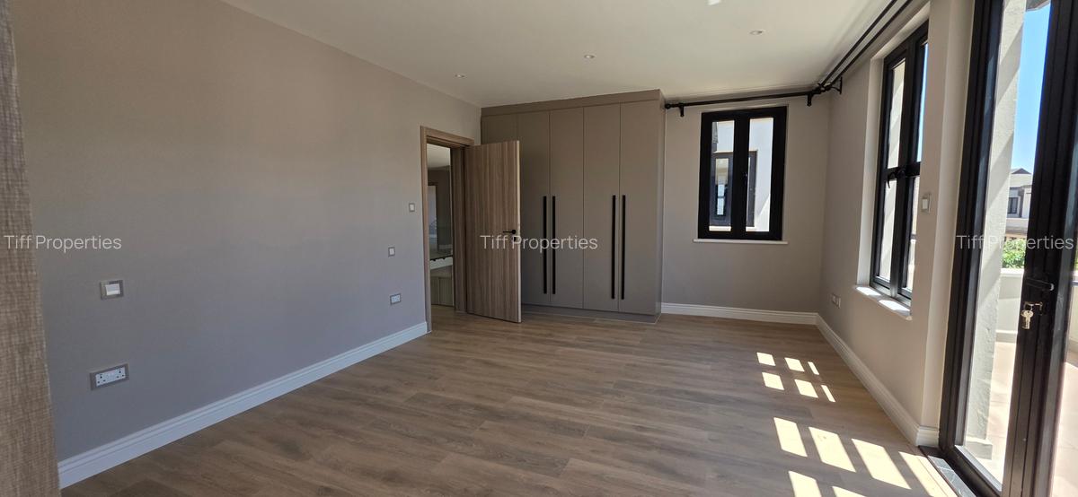 5 Bed Townhouse in Runda - 19