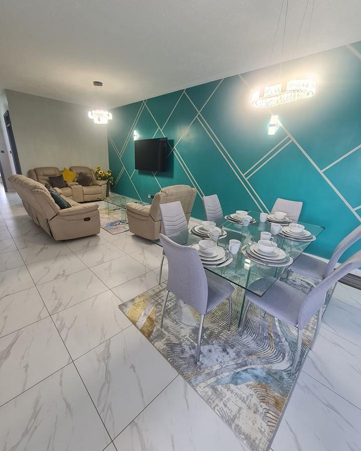 Serviced 2 Bed Apartment with En Suite at Allsops - 5