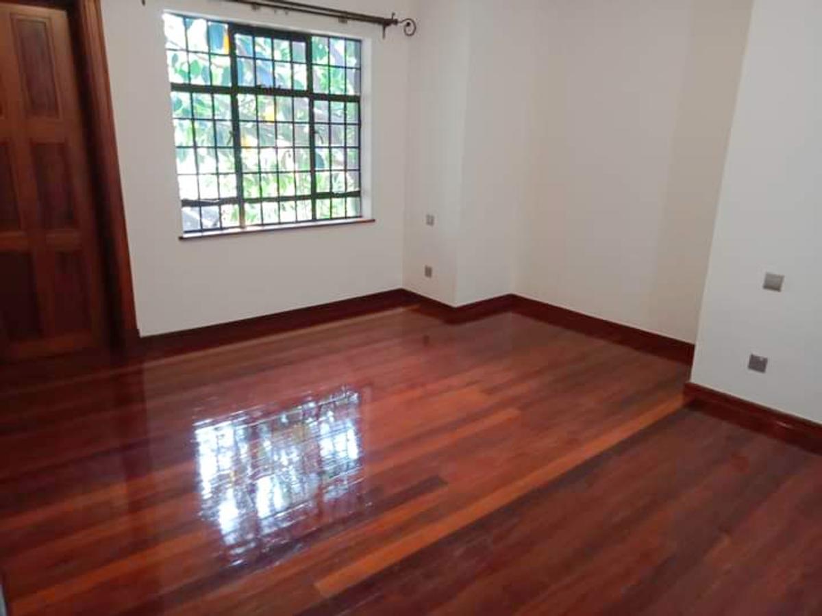 4 Bed Townhouse with En Suite at Off Peponi Road - 14