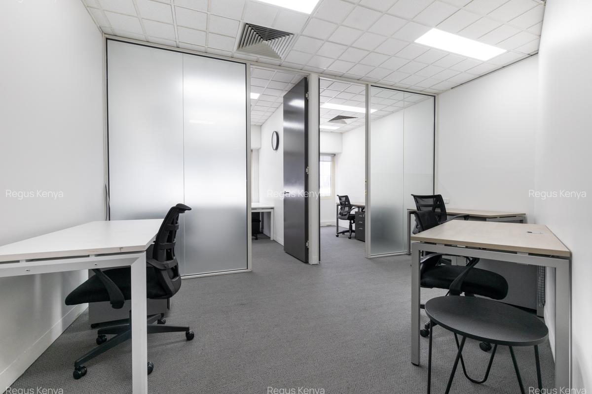 Furnished 60 m² Office with Service Charge Included at Crescent Road - 2