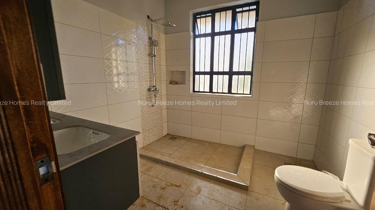 5 Bed Townhouse with En Suite in Kiambu Road - 10