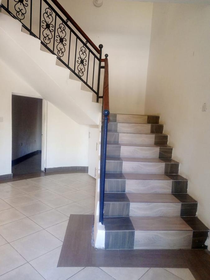 6 Bed House with En Suite in Ongata Rongai - 4