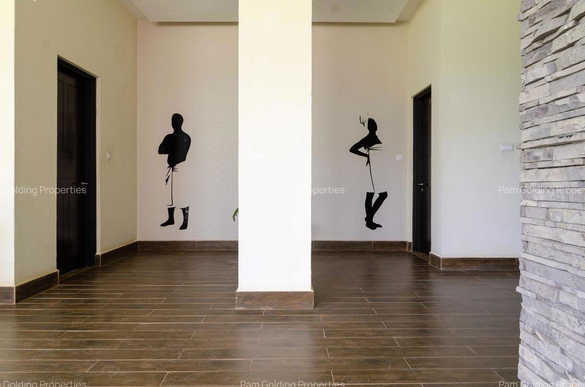 3 Bed Apartment with En Suite in Riverside - 19